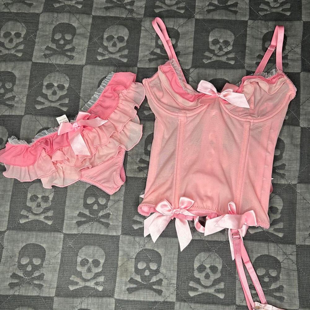 Y2k pink ruffled corset